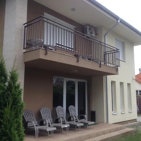 Molo Wellness Garden Apartment Siofok